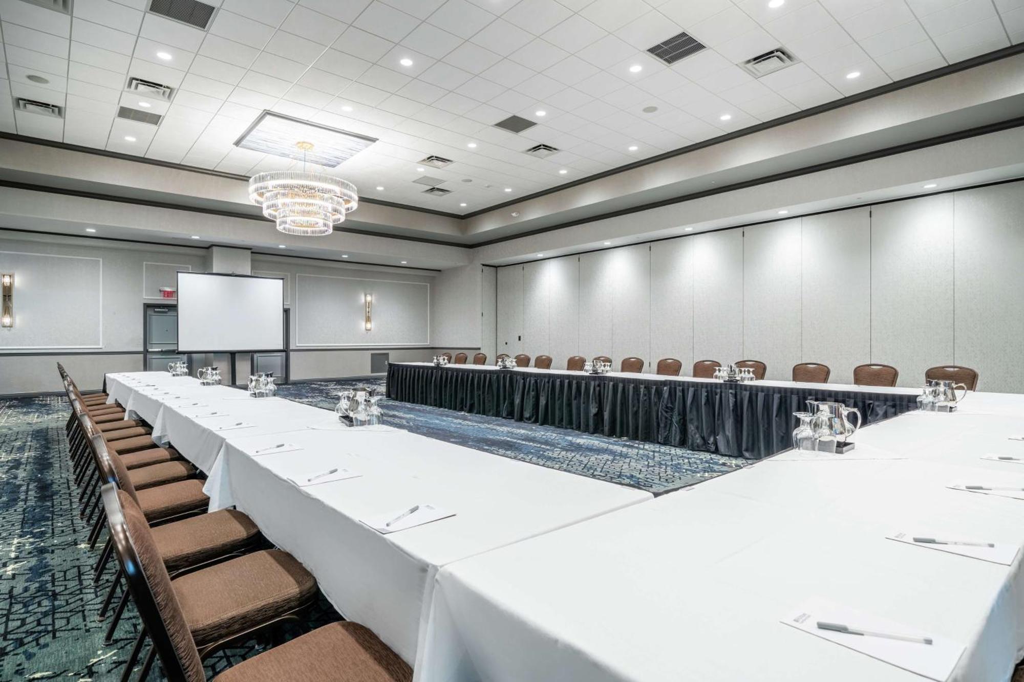 Hilton Garden Inn Pittsburgh/Southpointe Canonsburg Buitenkant foto